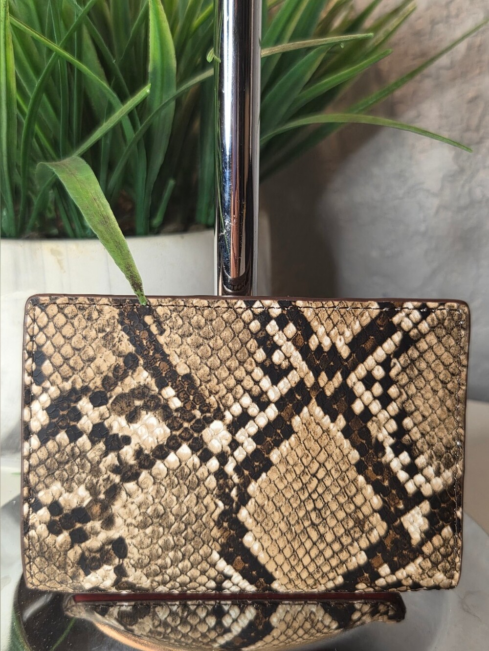 Hammitt 40 West Domino Snake Embossed Leather Wallet Magnetic Snap - Picture 3 of 10